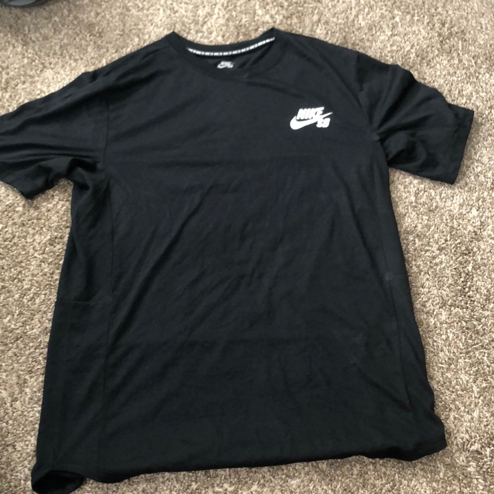 Nike SB T-shirt size large black